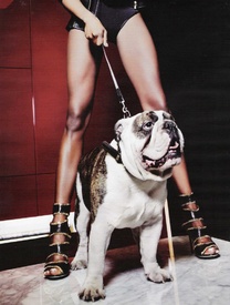 NaomiCampbellbyDanilGolovkinVogueRussiaApril_08.jpg