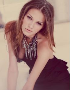 WGGLOOKBOOK_Page_11.jpg