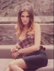 WGGLOOKBOOK_Page_12.jpg
