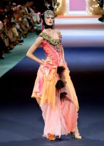 68086_fw2003ctr_ChristianLacroix_16_122_479lo.jpg