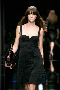 93925_celebrity_city_Paola_Frani_Milano_S_S_07_134_123_478lo.jpg