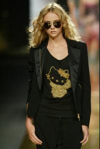46861_Iceberg_Milan_S_S_05_Fashion_Show_861_123_1163lo.jpg
