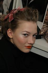 moschino10.jpg