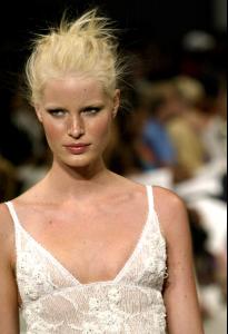 IsaacMizrahiFW2004_05_18.jpg