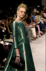 IsaacMizrahiFW2004_05_36.jpg