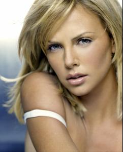 Charlize_Theron_780114.jpg