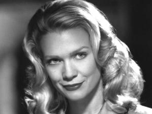 Laurie_Holden_003_1600x1200.jpg