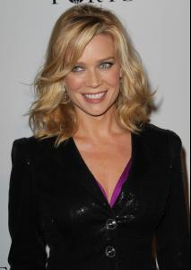 LaurieHolden_2011_women_in_tv_celebration_18.jpg