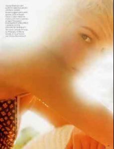 VogueUK_07_01_ph_MarioTestino__playgirl___6_.jpg