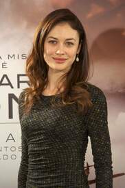 Olga_Kurylenko_Dragons_March_22_1_025.jpg