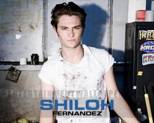 shiloh_fernandez01.jpg