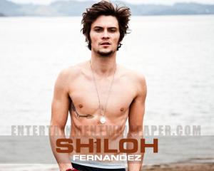 shiloh_fernandez03.jpg