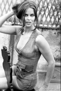 barbara_bach_photo_9.jpg