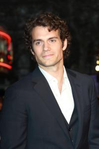 Henry_Cavill_Vanessa_Hudgens_arrives_UK_premiere_K7sj_C4tz8Ll.jpg