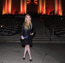 Tikipeter_Abigail_Breslin_Vanity_Fair_Party_1_012.jpg