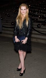 Tikipeter_Abigail_Breslin_Vanity_Fair_Party_1_015.jpg