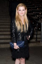 Tikipeter_Abigail_Breslin_Vanity_Fair_Party_1_027.jpg