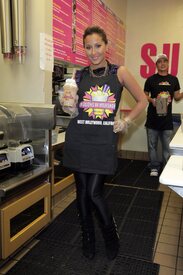 celebrity-paradise.com-The_Elder-Adrienne_Bailon_2009-11-06_-_visits_Millions_of_Milkshakes_in_LA_7451.jpg