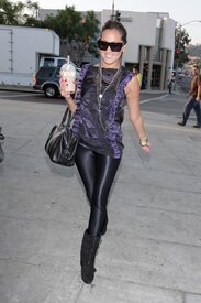 celebrity-paradise.com-The_Elder-Adrienne_Bailon_2009-11-06_-_visits_Millions_of_Milkshakes_in_LA_9604.jpg