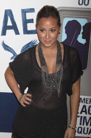 celebrity-paradise.com-The_Elder-Adrienne_Bailon_2009-11-17_-_American_Eagle_Outfitters_flagship_store_preview_party_4106.jpg