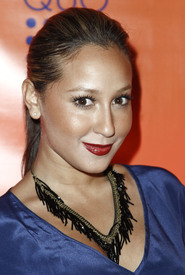 celebrity_paradise.com_TheElder_AdrienneBailon2010_02_23_Three_OVodkasLaunchParty6.jpg