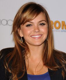 Tikipeter_Aimee_Teegarden_Cast_Meet_April_22_1_014.jpg