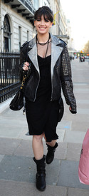 celebrity_paradise.com_TheElder_DaisyLowe2011_04_06_SeeninLondon1.jpg