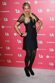 celebrity_paradise.com_Paris_Hilton_hot_39.jpg