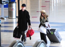 celebrity_paradise.com_TheElder_RachelBilson2011_04_18_departLAXAirport2.jpg