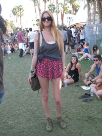 06300_celebrity_paradise.comWhitneyPort_TheElder_2_122_544lo.jpg