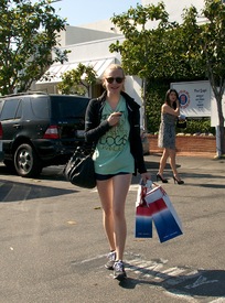 amanda-seyfried-out-in-west-hollywood-9-122-.jpg