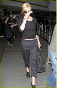 charlize_theron_lax_departure_04.jpg