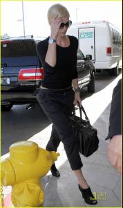 charlize_theron_lax_departure_05.jpg