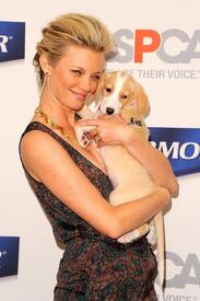 Amy Smart - Launch of PetArmor Protection Promise - 020412_003.jpg
