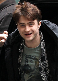 78414_DanielRadcliffe_ArrivesattheAlHirschfeldTheaterinNewYorkCityFebruary242011_By_oTTo5_122_175lo.jpg