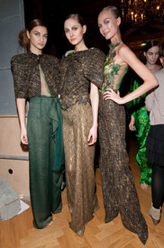 Talbot_Runhof_Fall_2012_Backstage_Qfe5ie_Oi_Jx_H.jpg