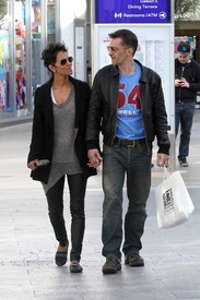 Halle Berry shopping at Westfield Mall in Century City 5.4.2012_08.jpg
