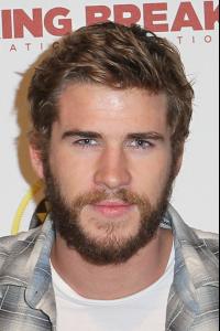 Liam+Hemsworth+City+Year+Los+Angeles+Spring+4umtUVc8x04x.jpg