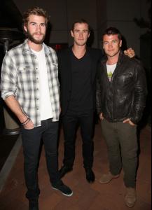 Liam+Hemsworth+City+Year+Los+Angeles+Spring+y_twu327x-jx.jpg