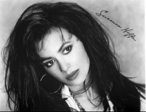 susanna_hoffs_6shoffs1_f48Mv49_sized.jpg