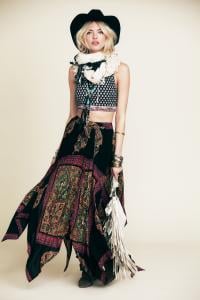130408_Outfit7_a.jpg