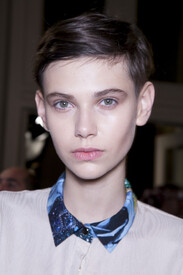 Matthew Williamson Fall 2013 Backstage 3ZyEodLiADLx.jpg