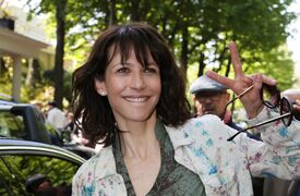 1435551-exclusif-sophie-marceau-arrive-a-orig-1.jpg