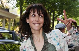 1435552-exclusif-sophie-marceau-arrive-a-orig-1.jpg