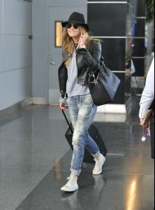 Nina Agdal JFK Airport 042714_02.jpg