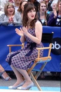 600full-zooey-deschanel.jpg