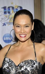 01084_Tia_Carrere_20th_Annual_Night_Of_100_Stars_Awards_Gala_002_122_248lo.jpg