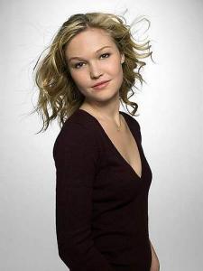 600full-julia-stiles.jpg