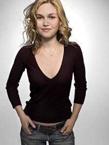 600full-julia-stiles n.jpg