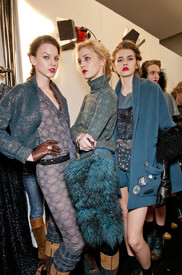 Kristina_Ti_Fall_2012_Backstage_YDQnv_XS.jpg